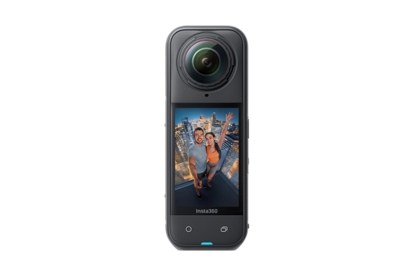 Insta360 X5 akční kamera, 8K 360° video, triple AI čip, vodotěsnost do 15 m, 6osá stabilizace, 2400 mAh baterie