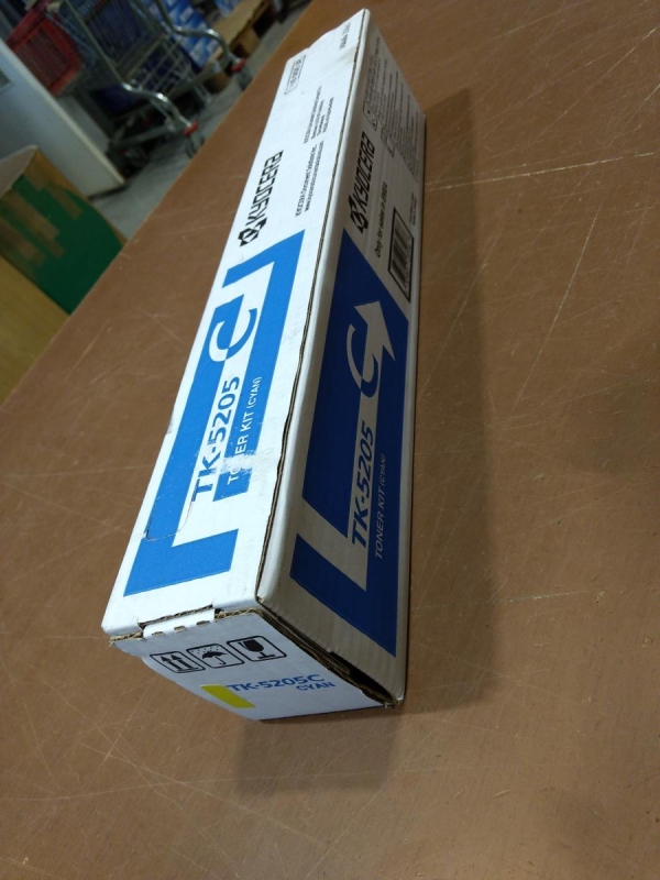 Kyocera Toner TK-5205C (1T02R5CNL0) poškozený obal
