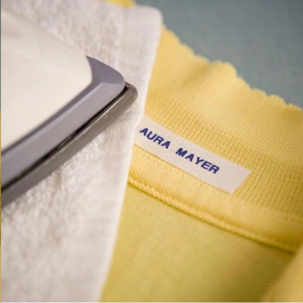 Brother TZe-FA3 - Tovární - námořnická modř na bílé - Role (1,2 cm x 3 m) 1 kazeta/y nažehlovací páska - pro Brother PT-D210, D600, H110; P-Touch PT-1880, D200, D450, E110, E550, E800, H110, P900