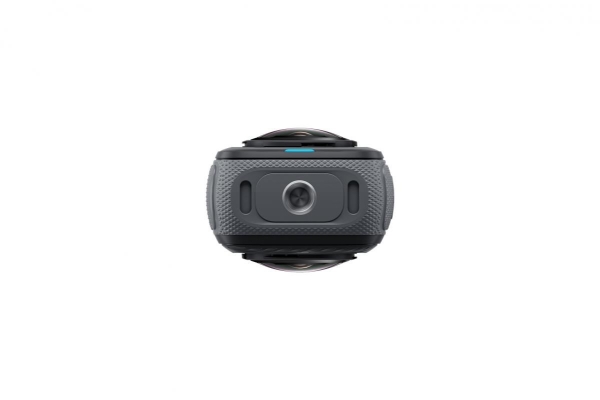 Insta360 X4 BMW limitovaná edice akční kamera, 8K / 30 fps, 4K/ až 100 fps, 6osý gyroskop, 360° záběr, Active HDR