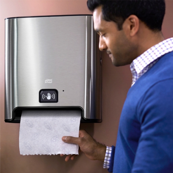 Tork Matic®zásobník na papírové ručníky v roli - s Intuition® senzorem - nerez/černá