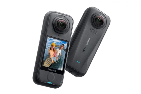 Insta360 X4 Air Starter Bundle akční kamera, Černá, 8K / 30fps, 4K/ až 60fps, 6osý gyroskop, 360°, Active HDR, vodotěsná
