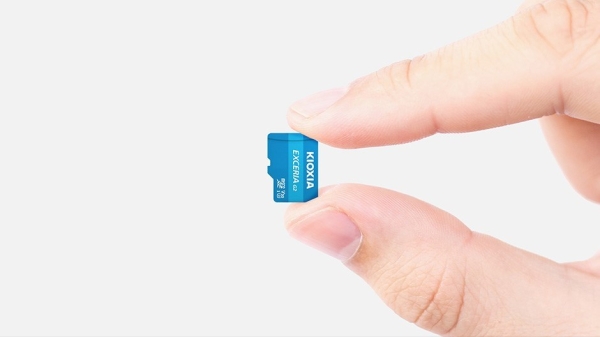 KIOXIA microSDXC Karta EXCERIA G2 128GB, UHS-I U3 V30, s Adaptérem