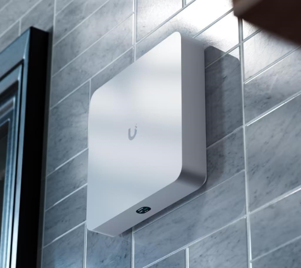 UBNT Network Video Recorder Instant