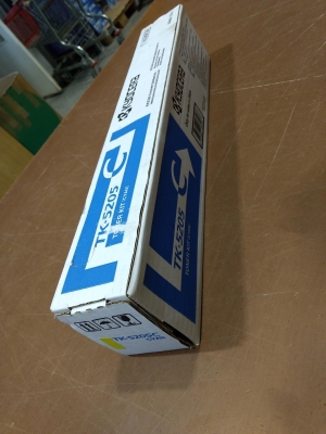 Kyocera Toner TK-5205C (1T02R5CNL0) poškozený obal